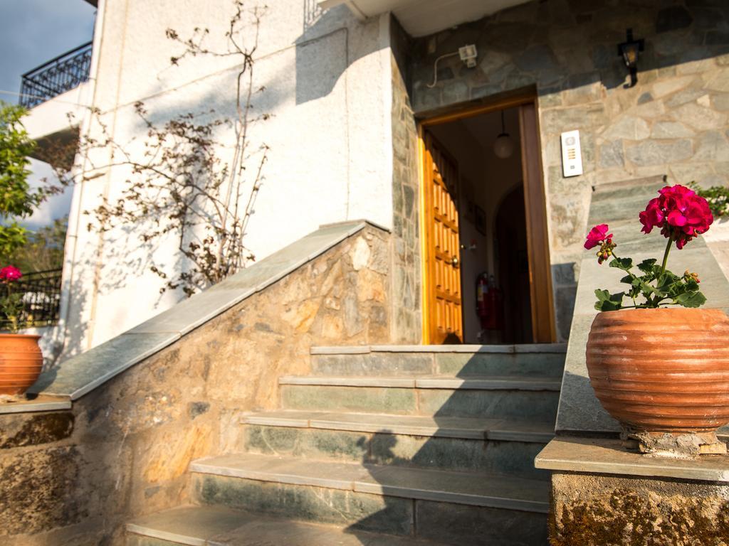 Paradeisos Kardamyli Exterior photo
