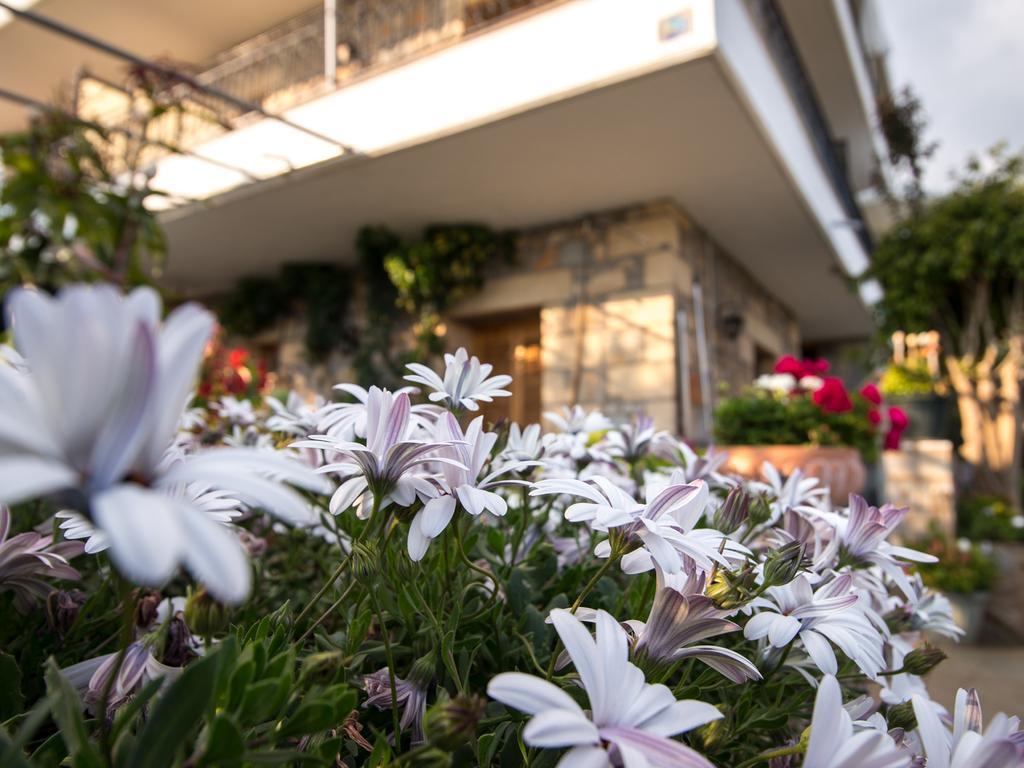 Paradeisos Kardamyli Exterior photo