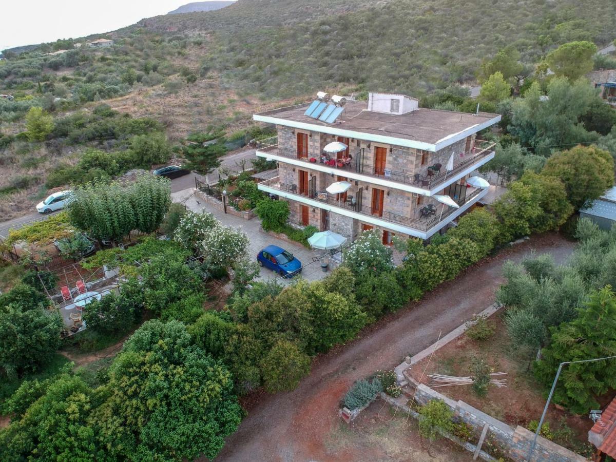 Paradeisos Kardamyli Exterior photo